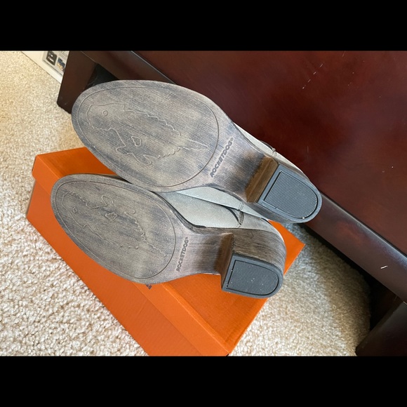 Booties - Picture 4 of 4